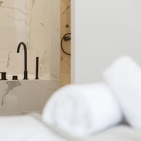 Modern 3bdr/3bath - Louvre Museum/tuileries דירה פריז