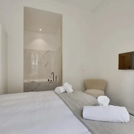 דירה Modern 3bdr/3bath - Louvre Museum/tuileries פריז