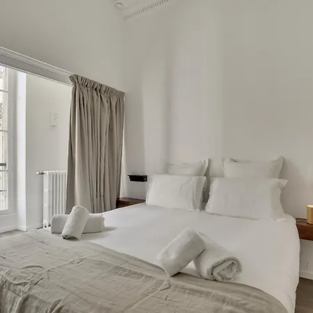 Modern 3bdr/3bath - Louvre Museum/tuileries דירה פריז