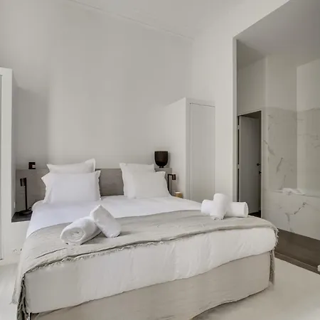 דירה Modern 3bdr/3bath - Louvre Museum/tuileries פריז