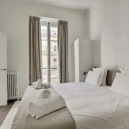 דירה Modern 3bdr/3bath - Louvre Museum/tuileries פריז